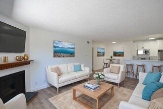 5400 Morella Ave in Los Angeles, CA - Building Photo - Building Photo