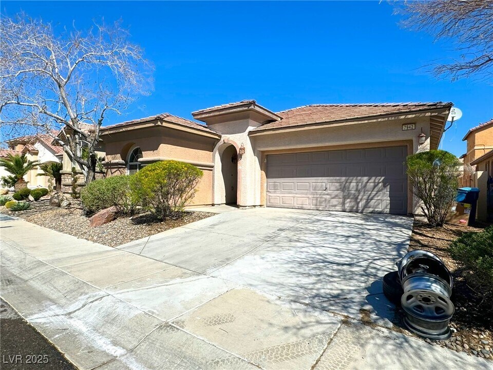 7942 Granite Walk Ave in Las Vegas, NV - Building Photo