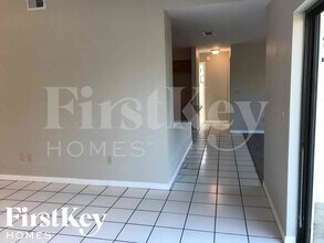 1771 Gatewood Dr in Deltona, FL - Foto de edificio - Building Photo