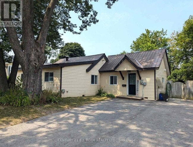 property at 304 Delia St