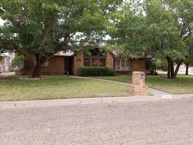 916 Rosewood Dr in Clovis, NM - Building Photo - Building Photo