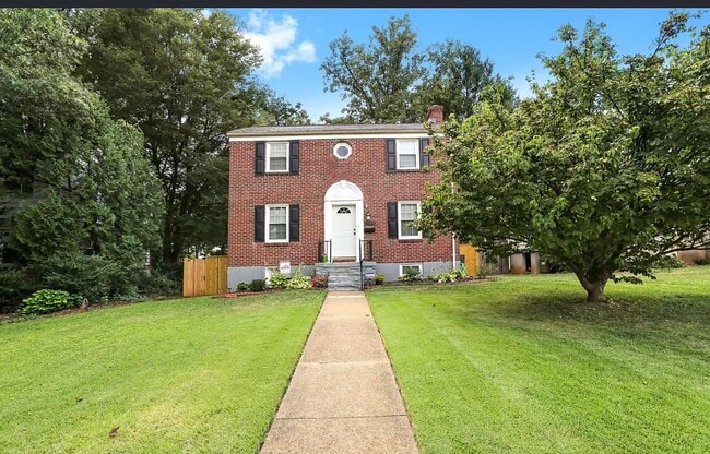 property at 7022 Deerfield Rd