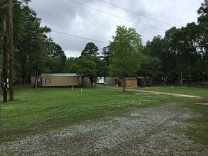 224 Carl St in Leesville, LA - Building Photo - Building Photo