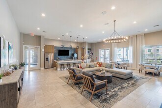 Hawthorne at Blanco Riverwalk in San Marcos, TX - Building Photo - Building Photo