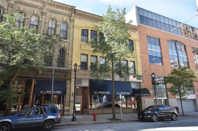 773 N Water St, Unit 21 in Milwaukee, WI - Building Photo - Building Photo