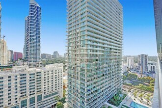 1111 SW 1st Ave, Unit 2319-N in Miami, FL - Building Photo - Building Photo