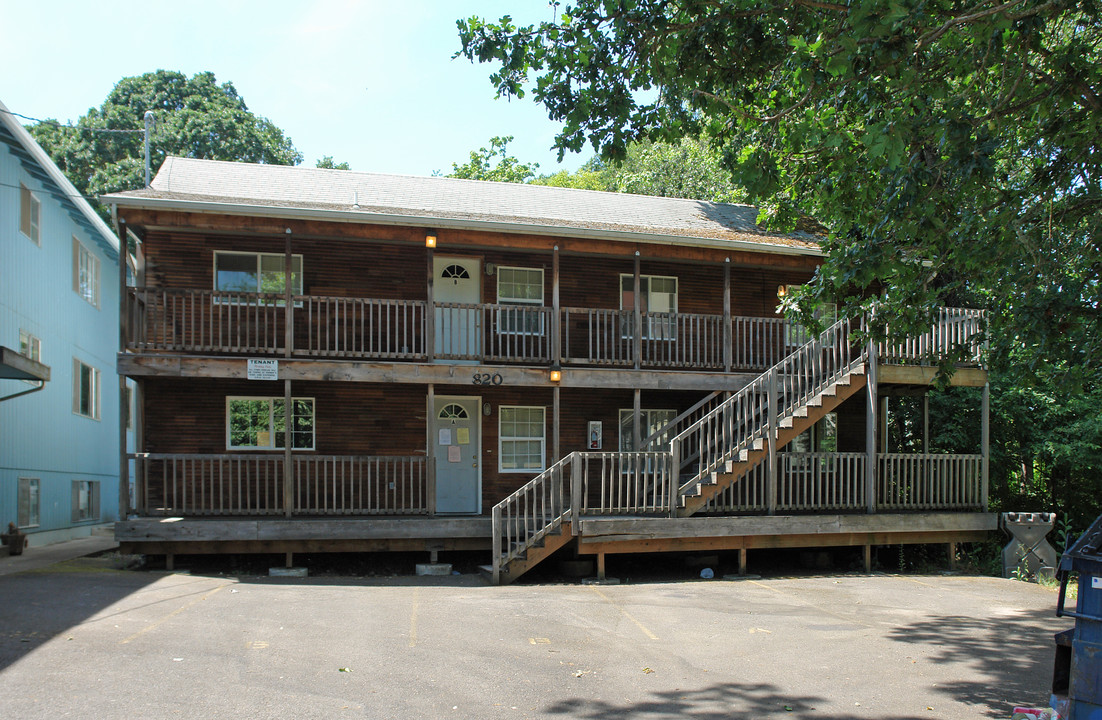 Tara Place in Corvallis, OR - Foto de edificio