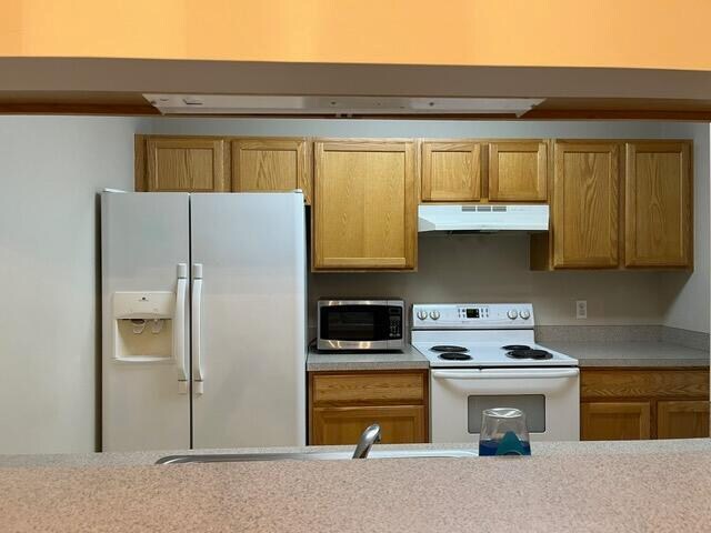 2652 S Knightsbridge Cir in Ann Arbor, MI - Building Photo - Building Photo