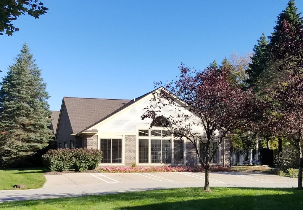 Birchwood Pointe Midland, MI Apartments