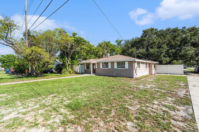 4301 W Arch St in Tampa, FL - Building Photo - Building Photo