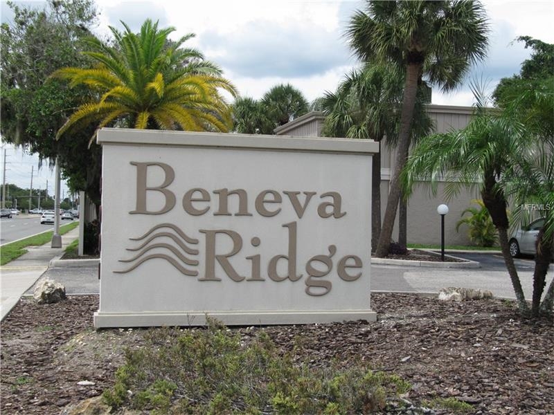 Beneva Ridge Condominiums in Sarasota, FL - Foto de edificio