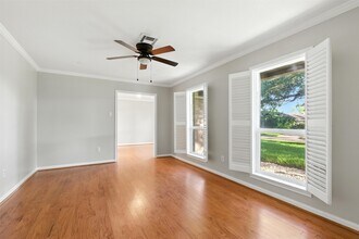 12463 Mooredale Ln in Houston, TX - Building Photo - Building Photo