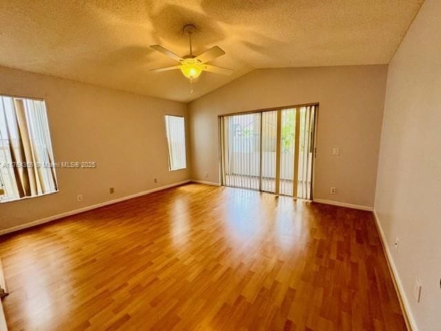 495 Carrington Ln in Weston, FL - Building Photo - Building Photo