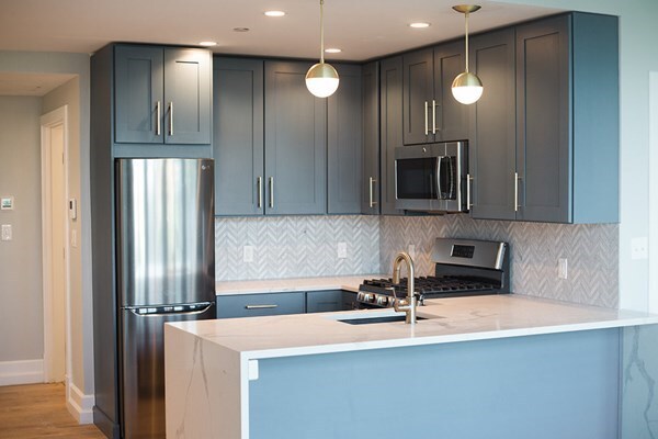 1467 Tremont St in Boston, MA - Building Photo