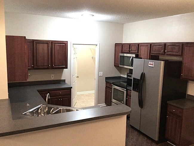 211 Westbrooke Rd in Summerville, SC - Building Photo - Building Photo