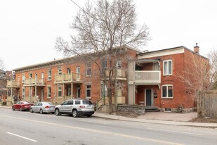 186-196 Charlotte St in Ottawa, ON - Building Photo