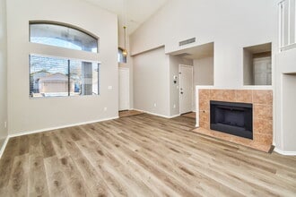 8757 E Chimney Spring Dr in Tucson, AZ - Building Photo - Building Photo