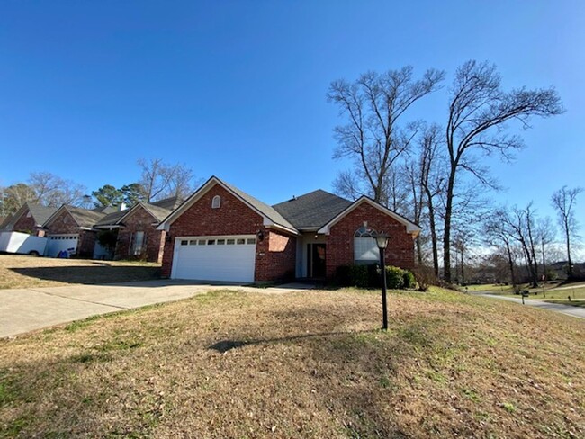 100 Olive St in Haughton, LA - Foto de edificio - Building Photo