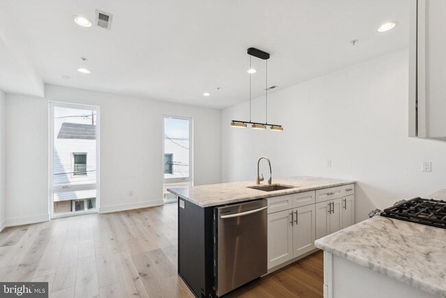 property at 2820 Livingston St