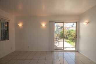 6260 Colfax Ave, Unit 02 in Los Angeles, CA - Building Photo - Building Photo