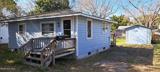 property at 2306 Bay St
