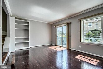 9 Guinevere Ct in Rosedale, MD - Building Photo - Building Photo