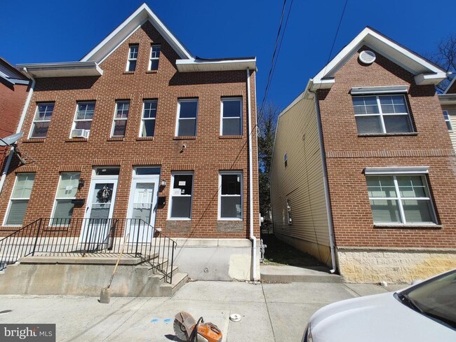 property at 186 Passaic St