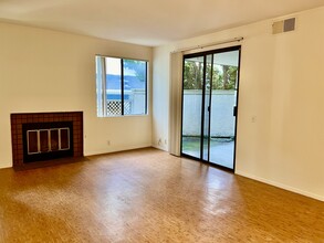 2224 River Run Dr, Unit 141 in San Diego, CA - Building Photo - Building Photo