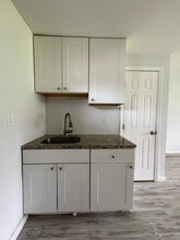 129 Cosey Beach Ave, Unit A5 in East Haven, CT - Building Photo - Building Photo
