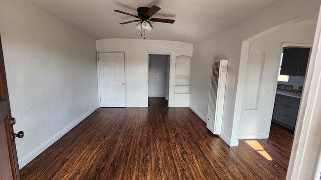 property at 1541 Elm Ave