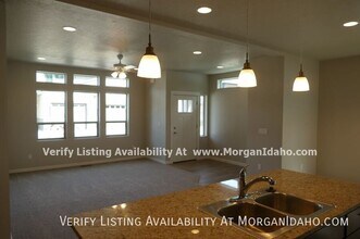 537 N Escalade Pl in Nampa, ID - Building Photo - Building Photo