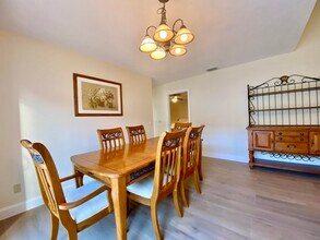 420 Park Forest Way in Wellington, FL - Building Photo - Building Photo