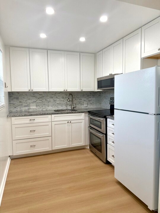 402 Brighton J in Boca Raton, FL - Building Photo