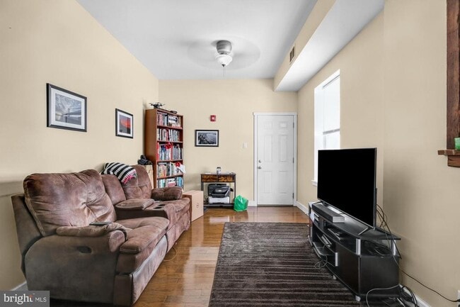 property at 112 E Allen St