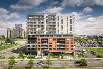 Mostra Centropolis in Laval, QC - Building Photo - Building Photo