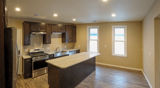 1834 N Arlington Pl in Milwaukee, WI - Building Photo - Building Photo
