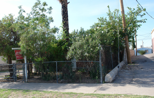 4008 Thomason Ave in El Paso, TX - Building Photo - Building Photo