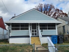 829 Centre Ave NW in Roanoke, VA - Building Photo