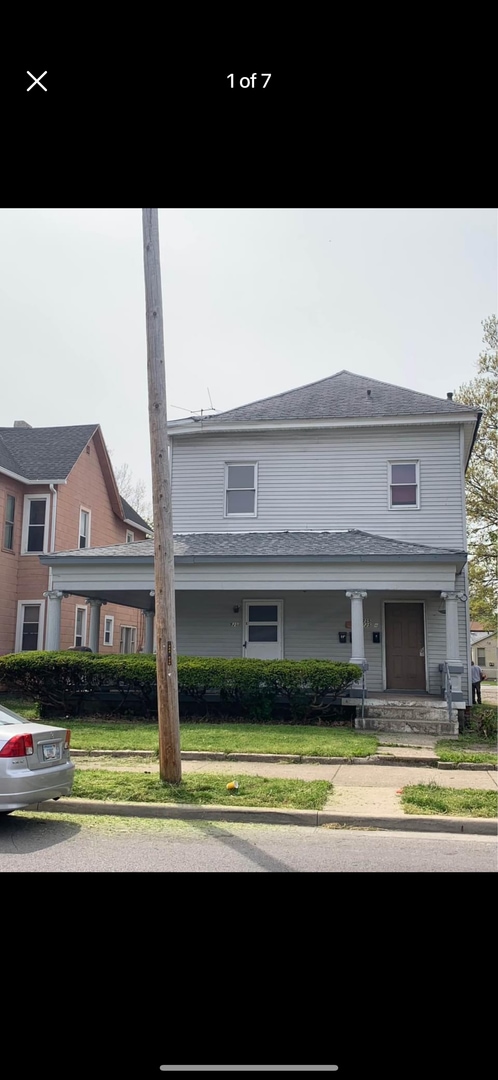 property at 725 S 7th St