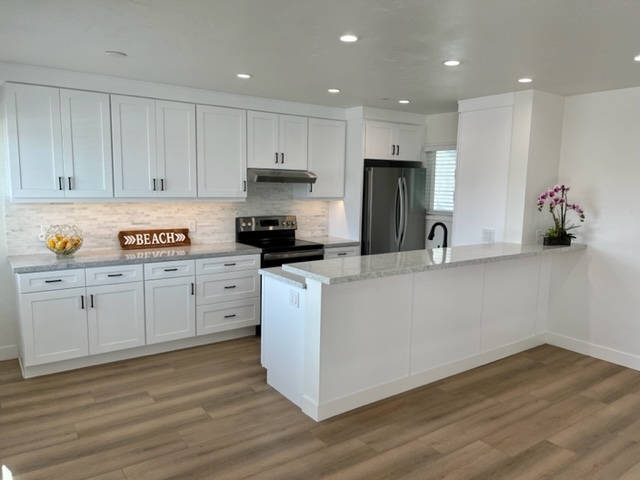property at 1024 W Balboa Blvd