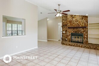 4303 Ponds Dr in Cocoa, FL - Foto de edificio - Building Photo