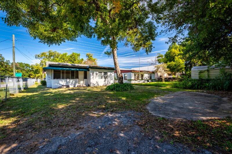 1602 Wambolt St in Jacksonville, FL - Building Photo