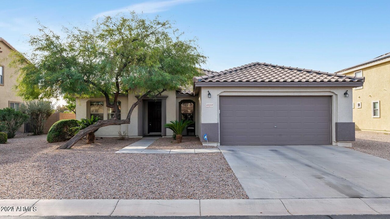 40359 W Marion May Ln in Maricopa, AZ - Foto de edificio