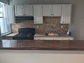 355 E Upsal St in Philadelphia, PA - Building Photo - Building Photo