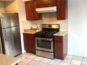 153 Fifth Ave-Unit -3 in Pelham, NY - Foto de edificio - Building Photo