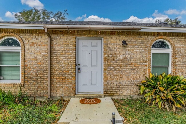 property at 5779 Wickford Ln