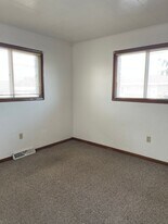 229 S Washington Ave in Lebanon, MO - Building Photo