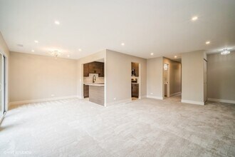 1153 Silverwood Ct in Wheeling, IL - Building Photo - Building Photo