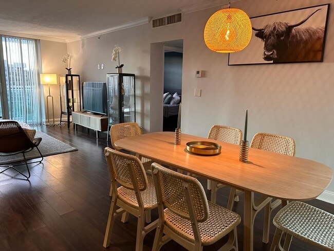 3000 S Ocean Dr in Hollywood, FL - Building Photo - Building Photo