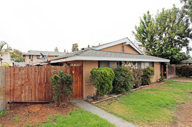 12092 Haster St in Garden Grove, CA - Building Photo - Building Photo